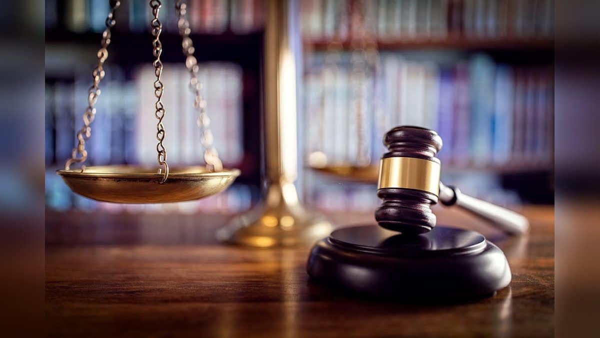 हिंदी राष्ट्रभाषा है; पश्चिम बंगाल के गवाहों से यूपी कोर्ट में हिंदी में बातचीत की उम्मीद- सुप्रीम कोर्ट 42 हिंदी राष्ट्रभाषा है; पश्चिम बंगाल के गवाहों से यूपी कोर्ट में हिंदी में बातचीत की उम्मीद- सुप्रीम कोर्ट February 16, 2026