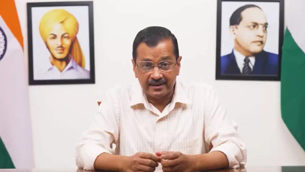 पूछताछ के लिए ED के सामने आज पेश नहीं होंगे सीएम अरविंद केजरीवाल, समन को बताया गैरकानूनी.. 42 पूछताछ के लिए ED के सामने आज पेश नहीं होंगे सीएम अरविंद केजरीवाल, समन को बताया गैरकानूनी.. February 8, 2026