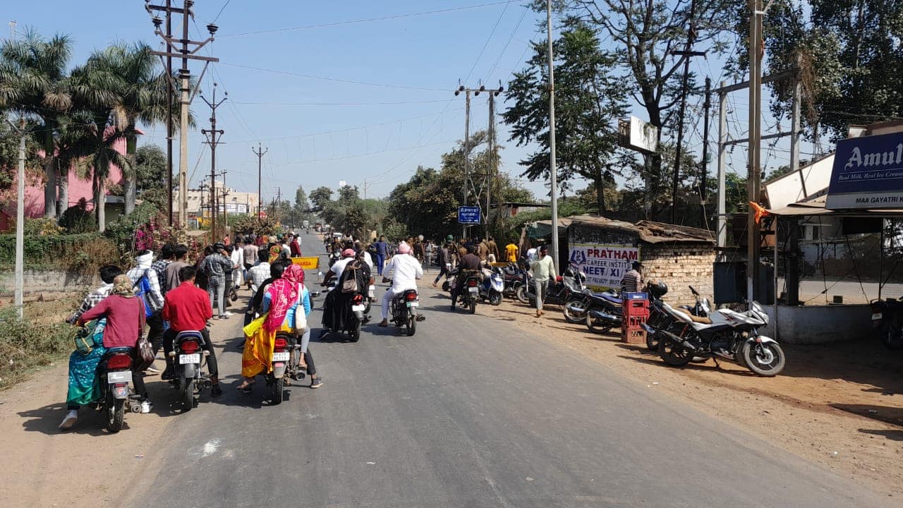 हरदा की पटाखा फैक्ट्री में जबरदस्त धमाका, अब तक 12 लोगों की मौत; 59 से ज्यादा झुलसे 42 हरदा की पटाखा फैक्ट्री में जबरदस्त धमाका, अब तक 12 लोगों की मौत; 59 से ज्यादा झुलसे December 2, 2025