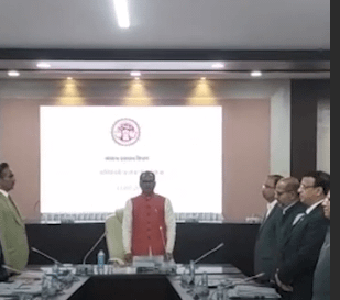 CM ने की अधिकारियों की तारीफ,कलेक्टर-कमिश्नर कॉन्फ्रेंस में कहा- काम में यही तड़प चाहिए.. 42 CM ने की अधिकारियों की तारीफ,कलेक्टर-कमिश्नर कॉन्फ्रेंस में कहा- काम में यही तड़प चाहिए.. March 7, 2026