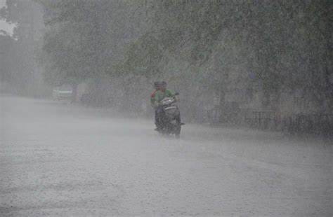 भोपाल में गरज-चमक के साथ बारिश,MP के 16 जिलों में गर्मी के सीजन में ओले और बिजली का अलर्ट.. 42 भोपाल में गरज-चमक के साथ बारिश,MP के 16 जिलों में गर्मी के सीजन में ओले और बिजली का अलर्ट.. January 21, 2026