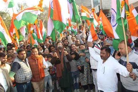 ब्रिटेन में तिरंगे की बेअदबी करने वालों पर एक्शन, रद्द होंगे पासपोर्ट, खालिस्तान समर्थकों की हुई पहचान.. 42 ब्रिटेन में तिरंगे की बेअदबी करने वालों पर एक्शन, रद्द होंगे पासपोर्ट, खालिस्तान समर्थकों की हुई पहचान.. March 7, 2026