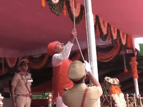 भोपाल में CM डॉ. मोहन यादव ने किया ध्वजारोहण,लाल परेड ग्राउंड पर ली परेड की सलामी, 15 पुलिस अफसरों को दिए वीरता पदक 42 भोपाल में CM डॉ. मोहन यादव ने किया ध्वजारोहण,लाल परेड ग्राउंड पर ली परेड की सलामी, 15 पुलिस अफसरों को दिए वीरता पदक December 2, 2025