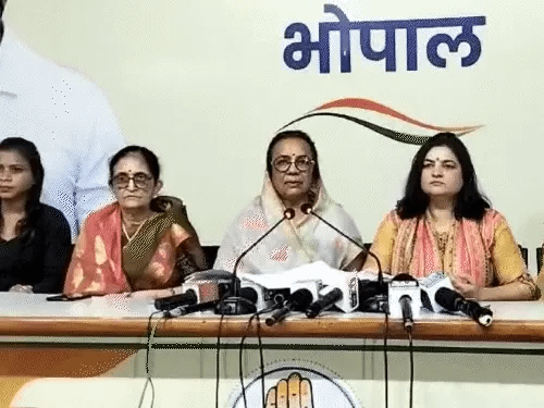 महिला कांग्रेस शुरु करेगी नारी न्याय आंदोलन,विभा पटेल की मांग-लाड़ली बहना योजना से हटाई गई महिलाओं को फिर जोड़ा जाए 42 महिला कांग्रेस शुरु करेगी नारी न्याय आंदोलन,विभा पटेल की मांग-लाड़ली बहना योजना से हटाई गई महिलाओं को फिर जोड़ा जाए December 2, 2025