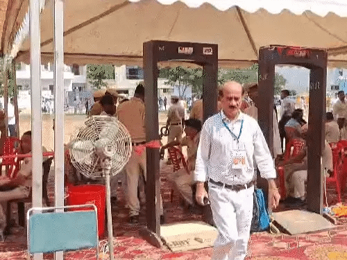 अमित शाह की हरियाणा में 3 रैलियां,सबसे पहले रेवाड़ी पहुंचेंगे, चेकिंग के बाद लोगों की रैली में एंट्री 42 अमित शाह की हरियाणा में 3 रैलियां,सबसे पहले रेवाड़ी पहुंचेंगे, चेकिंग के बाद लोगों की रैली में एंट्री December 2, 2025