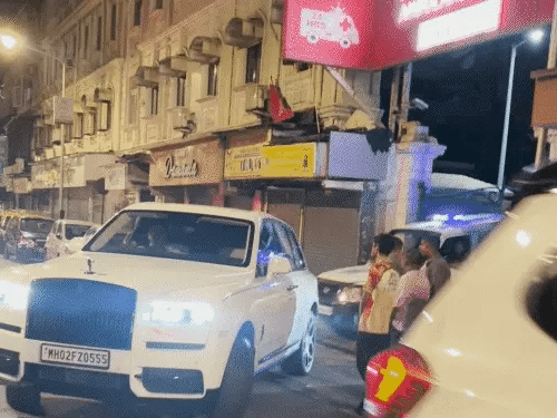 न्यू मॉम दीपिका पादुकोण से मिलने पहुंचे शाहरुख खान,पत्नी गौरी खान भी साथ पहुंचीं, 8 सितंबर को एक्ट्रेस ने दिया बेटी को जन्म 42 न्यू मॉम दीपिका पादुकोण से मिलने पहुंचे शाहरुख खान,पत्नी गौरी खान भी साथ पहुंचीं, 8 सितंबर को एक्ट्रेस ने दिया बेटी को जन्म December 2, 2025