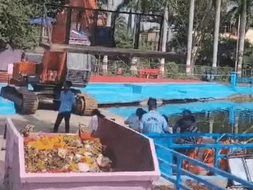 भोपाल में ऐसी रहेगी गणेश मूर्ति विसर्जन व्यवस्था:बड़ी मूर्तियां क्रेन से विसर्जित होंगी, छोटी के लिए कुंड.. 42 भोपाल में ऐसी रहेगी गणेश मूर्ति विसर्जन व्यवस्था:बड़ी मूर्तियां क्रेन से विसर्जित होंगी, छोटी के लिए कुंड.. December 2, 2025