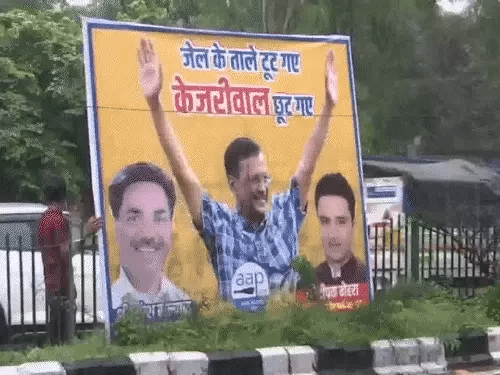 दिल्ली शराब नीति केस में केजरीवाल को जमानत,177 दिन बाद जेल से बाहर आएंगे; सुप्रीम कोर्ट बोला- पिंजरे के तोते वाली छवि से बाहर आए CBI 42 दिल्ली शराब नीति केस में केजरीवाल को जमानत,177 दिन बाद जेल से बाहर आएंगे; सुप्रीम कोर्ट बोला- पिंजरे के तोते वाली छवि से बाहर आए CBI December 2, 2025