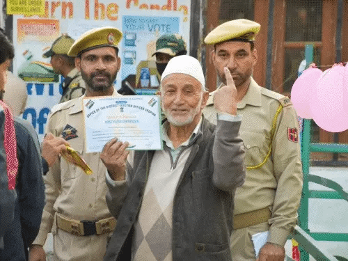 वन नेशन वन इलेक्शन प्रस्ताव कैबिनेट में मंजूर,नवंबर-दिसंबर में बिल आएगा; विधानसभा-लोकसभा चुनाव साथ होंगे, अगले 100 दिन में निकाय चुनाव 42 वन नेशन वन इलेक्शन प्रस्ताव कैबिनेट में मंजूर,नवंबर-दिसंबर में बिल आएगा; विधानसभा-लोकसभा चुनाव साथ होंगे, अगले 100 दिन में निकाय चुनाव December 2, 2025