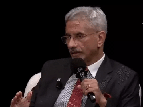 चीन से 75% विवाद खत्म होने पर जयशंकर की सफाई,कहा- मेरा बयान सिर्फ सैनिकों के पीछे हटने पर था, बाकी मुद्दों पर चुनौती बरकरार 42 चीन से 75% विवाद खत्म होने पर जयशंकर की सफाई,कहा- मेरा बयान सिर्फ सैनिकों के पीछे हटने पर था, बाकी मुद्दों पर चुनौती बरकरार December 2, 2025