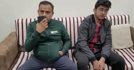 4 महीने के बीमार बेटे के लिए लुटेरा बना पिता,जिस घर में फर्नीचर बनाया, वहीं लूट की, पुलिस से बोला- पहली बार गुनाह किया... 42 4 महीने के बीमार बेटे के लिए लुटेरा बना पिता,जिस घर में फर्नीचर बनाया, वहीं लूट की, पुलिस से बोला- पहली बार गुनाह किया... February 19, 2026