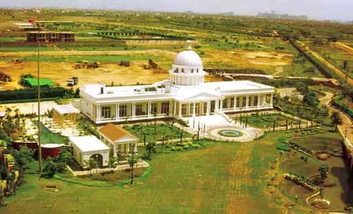 जिस बंगले में हुई रॉकी-रानी की शूटिंग, वहां हुआ मर्डर,55 साल के आदमी की गोली मारकर हत्या, 30 करोड़ है बंगले की कीमत 42 जिस बंगले में हुई रॉकी-रानी की शूटिंग, वहां हुआ मर्डर,55 साल के आदमी की गोली मारकर हत्या, 30 करोड़ है बंगले की कीमत December 2, 2025