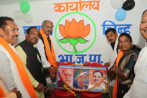 ब्रह्मानंद के अपमान का बदला जनता लेगी- बृजमोहन... 42 ब्रह्मानंद के अपमान का बदला जनता लेगी- बृजमोहन... April 20, 2026