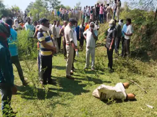 छत्तीसगढ़ में लकड़ी व्यापारी की बेरहमी से हत्या! 42 छत्तीसगढ़ में लकड़ी व्यापारी की बेरहमी से हत्या! March 5, 2026