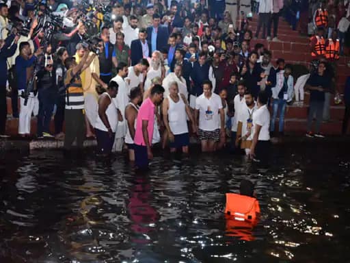 CM भूपेश ने कार्तिक पूर्णिमा पर महादेव घाट पहुंचकर की पूजा,पुन्नी मेले की दी बधाई... 42 CM भूपेश ने कार्तिक पूर्णिमा पर महादेव घाट पहुंचकर की पूजा,पुन्नी मेले की दी बधाई... March 6, 2026