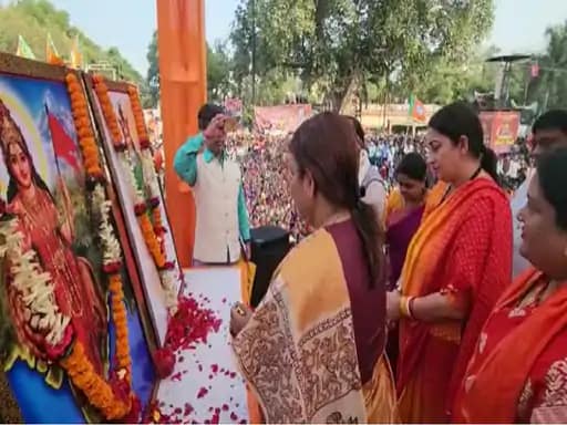 BJP की रैली में पानी के लिए तरसीं 'महतारियां'.. 42 BJP की रैली में पानी के लिए तरसीं 'महतारियां'.. April 20, 2026