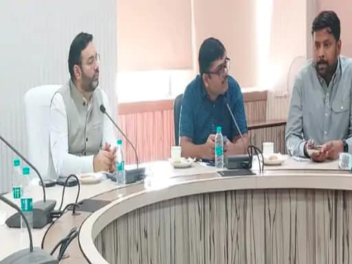 खाद की कालाबाजारी करने वालों के खिलाफ होगी कार्रवाई... 42 खाद की कालाबाजारी करने वालों के खिलाफ होगी कार्रवाई... March 6, 2026