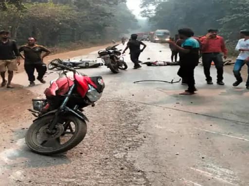 बस ने बाइक सवारों को मारी टक्कर, 3 की मौत... 42 बस ने बाइक सवारों को मारी टक्कर, 3 की मौत... February 17, 2026