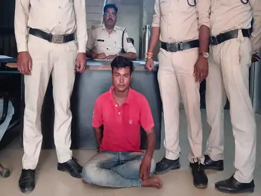 दोस्ती, प्यार और फिर छात्रा से रेप... 42 दोस्ती, प्यार और फिर छात्रा से रेप... March 6, 2026