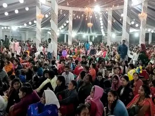 'भगवा रंग त्याग का प्रतीक, उसे बजरंगी गुंडे पहन रहे'.. 42 'भगवा रंग त्याग का प्रतीक, उसे बजरंगी गुंडे पहन रहे'.. December 23, 2025