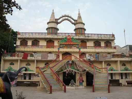 संत युधिष्ठिर ने कहा- वहां के बिजनेस में हिंदुओं की स्थिति अच्छी... 42 संत युधिष्ठिर ने कहा- वहां के बिजनेस में हिंदुओं की स्थिति अच्छी... March 6, 2026