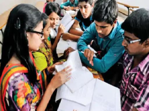 मजदूर के बच्चों को IIT, MBBS, लॉ के कोर्स फ्री.. 42 मजदूर के बच्चों को IIT, MBBS, लॉ के कोर्स फ्री.. December 23, 2025