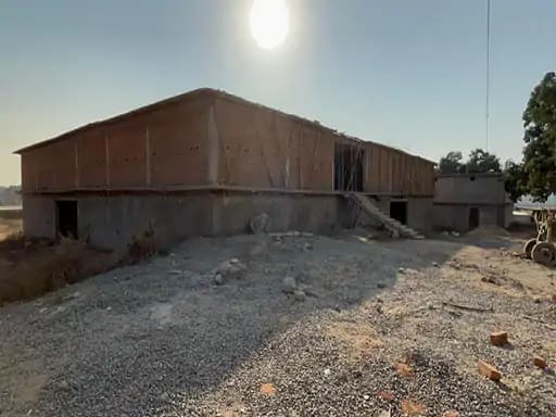 छत्तीसगढ़ के बीहड़ में अमीरों ने बसाईं 'वीरान बस्तियां'.. 42 छत्तीसगढ़ के बीहड़ में अमीरों ने बसाईं 'वीरान बस्तियां'.. December 22, 2025