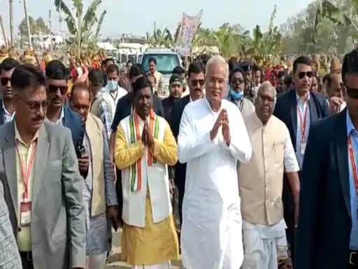 भूपेश बघेल ने तातापानी महोत्सव का शुभारंभ किया, 15 जनवरी को मशहूर सिंगर शान देंगे प्रस्तुति... 42 भूपेश बघेल ने तातापानी महोत्सव का शुभारंभ किया, 15 जनवरी को मशहूर सिंगर शान देंगे प्रस्तुति... March 7, 2026