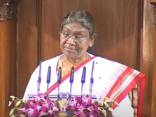 संसद में राष्ट्रपति का अभिभाषण,मुर्मू बोलीं- देश में बिना डरे फैसले लेने वाली सरकार.. 42 संसद में राष्ट्रपति का अभिभाषण,मुर्मू बोलीं- देश में बिना डरे फैसले लेने वाली सरकार.. March 7, 2026