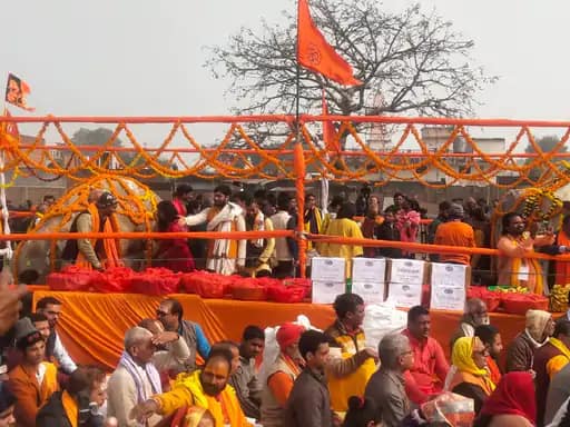 6 करोड़ साल पुरानी शालिग्राम शिलाओं का अयोध्या में पूजन,नेपाल से 373 किमी और 7 दिन का सफर.. 42 6 करोड़ साल पुरानी शालिग्राम शिलाओं का अयोध्या में पूजन,नेपाल से 373 किमी और 7 दिन का सफर.. February 20, 2026