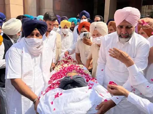 प्रकाश सिंह बादल का निधन, 2 दिन का राष्ट्रीय शोक,PM मोदी ने चंडीगढ़ आकर दी श्रद्धांजलि.. 42 प्रकाश सिंह बादल का निधन, 2 दिन का राष्ट्रीय शोक,PM मोदी ने चंडीगढ़ आकर दी श्रद्धांजलि.. March 7, 2026