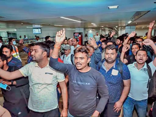 सूडान से 360 भारतीय दिल्ली एयरलिफ्ट, अब तक 1100 रेस्क्यू.. 42 सूडान से 360 भारतीय दिल्ली एयरलिफ्ट, अब तक 1100 रेस्क्यू.. March 7, 2026