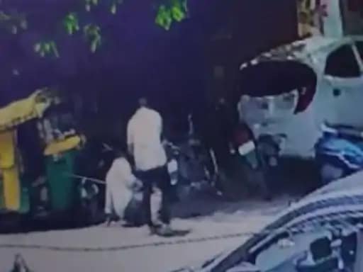 दिनदहाड़े बदमाश को गोली मारने ,बाइक पर आए युवक ने फायर किया.. 42 दिनदहाड़े बदमाश को गोली मारने ,बाइक पर आए युवक ने फायर किया.. January 21, 2026