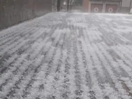 राजस्थान में बिछी ओलों की चादर, आज भी अलर्ट.. 42 राजस्थान में बिछी ओलों की चादर, आज भी अलर्ट.. March 7, 2026