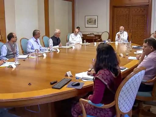 गुजरात की ओर बढ़ रहा बिपरजॉय,मुंबई-भुज-राजकोट में 5 की मौत.. 42 गुजरात की ओर बढ़ रहा बिपरजॉय,मुंबई-भुज-राजकोट में 5 की मौत.. March 6, 2026