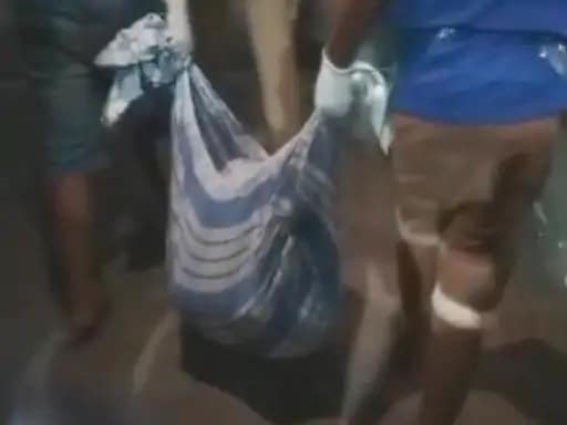 मुंबई में 32 साल की लिव-इन पार्टनर की हत्या,56 साल के शख्स ने कटर से टुकड़े कर कुकर में उबाले, फिर कुत्तों को खिलाए.. 42 मुंबई में 32 साल की लिव-इन पार्टनर की हत्या,56 साल के शख्स ने कटर से टुकड़े कर कुकर में उबाले, फिर कुत्तों को खिलाए.. February 15, 2026