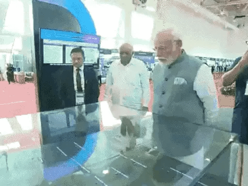 PM मोदी ने 'सेमीकॉन इंडिया इवेंट' का इनॉगरेशन किया.. 42 PM मोदी ने 'सेमीकॉन इंडिया इवेंट' का इनॉगरेशन किया.. February 16, 2026