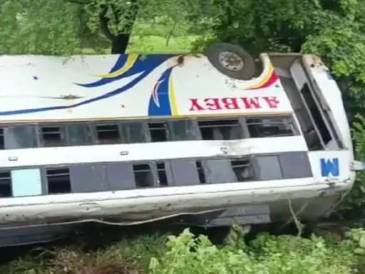 CM के हेलिकॉप्टर में आई खराबी, बाय रोड सिवनी-मालवा के लिए रवाना,नर्मदापुरम दौरे पर हैं.. 42 CM के हेलिकॉप्टर में आई खराबी, बाय रोड सिवनी-मालवा के लिए रवाना,नर्मदापुरम दौरे पर हैं.. February 18, 2026