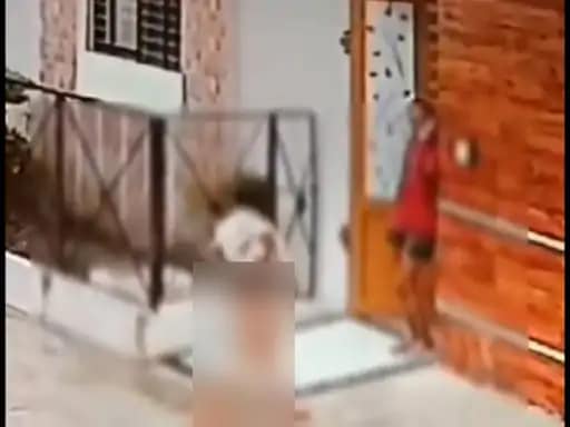 उज्जैन में 12 साल की बच्ची से रेप,खून से सनी लड़की आधे-अधूरे कपड़ों में ढाई घंटे भटकती रही.. 42 उज्जैन में 12 साल की बच्ची से रेप,खून से सनी लड़की आधे-अधूरे कपड़ों में ढाई घंटे भटकती रही.. December 2, 2025