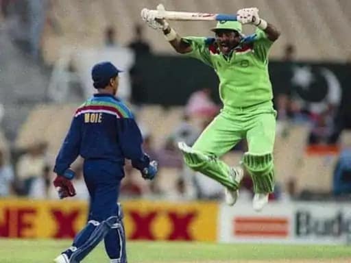 भारत-पाक वर्ल्ड कप राइवलरी से जुड़े 5 रोचक फैक्ट्स,7 मुकाबले 4 अलग-अलग देशों में हुए.. 42 भारत-पाक वर्ल्ड कप राइवलरी से जुड़े 5 रोचक फैक्ट्स,7 मुकाबले 4 अलग-अलग देशों में हुए.. February 18, 2026