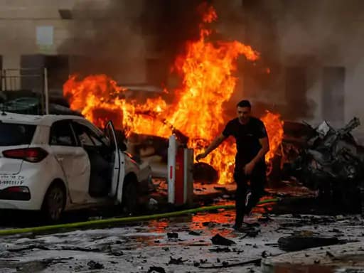 इजराइल का हमास के खिलाफ जंग का ऐलान,सुबह हमास ने 5 हजार रॉकेट दागे, 22 की मौत.. 42 इजराइल का हमास के खिलाफ जंग का ऐलान,सुबह हमास ने 5 हजार रॉकेट दागे, 22 की मौत.. December 2, 2025