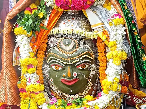 नवरात्र के दूसरे दिन महाकाल का आदि शक्ति के रूप में श्रृंगार.. 42 नवरात्र के दूसरे दिन महाकाल का आदि शक्ति के रूप में श्रृंगार.. December 2, 2025