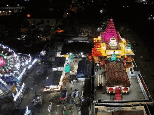 भोपाल के बिट्टन मार्केट में 70 लाख से सजा पंडाल,आयोजकों का दावा- दो दिन में एक लाख से ज्यादा श्रद्धालु दर्शन करने पहुंचे 42 भोपाल के बिट्टन मार्केट में 70 लाख से सजा पंडाल,आयोजकों का दावा- दो दिन में एक लाख से ज्यादा श्रद्धालु दर्शन करने पहुंचे December 2, 2025