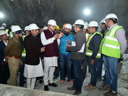 उत्तरकाशी टनल में बाकी खुदाई हाथ से होगी,वर्टिकल ड्रिलिंग भी शुरू की गई, करीब 10 मीटर दूर फंसे हैं 41 मजदूर 42 उत्तरकाशी टनल में बाकी खुदाई हाथ से होगी,वर्टिकल ड्रिलिंग भी शुरू की गई, करीब 10 मीटर दूर फंसे हैं 41 मजदूर March 9, 2026