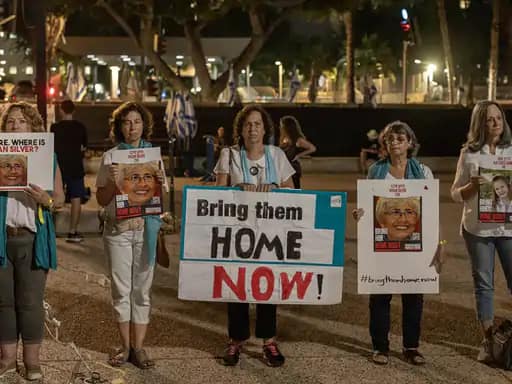 इजराइल-हमास जंग पर PM मोदी की ईरानी राष्ट्रपति से बात,रईसी बोले- फिलिस्तीनियों पर जुल्म रोकने के लिए पूरी ताकत लगाए भारत.. 42 इजराइल-हमास जंग पर PM मोदी की ईरानी राष्ट्रपति से बात,रईसी बोले- फिलिस्तीनियों पर जुल्म रोकने के लिए पूरी ताकत लगाए भारत.. December 2, 2025