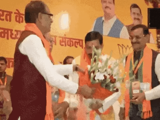 शिवराज ने रखा मोहन यादव के नाम का प्रस्ताव,13 दिसंबर को शपथ.. 42 शिवराज ने रखा मोहन यादव के नाम का प्रस्ताव,13 दिसंबर को शपथ.. December 25, 2025