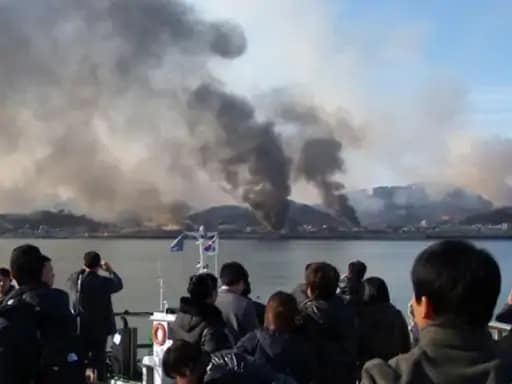 नॉर्थ कोरिया ने साउथ कोरिया की तरफ दागे 200 गोले,साउथ कोरिया ने दो आईलैंड खाली कराने के आदेश दिए.. 42 नॉर्थ कोरिया ने साउथ कोरिया की तरफ दागे 200 गोले,साउथ कोरिया ने दो आईलैंड खाली कराने के आदेश दिए.. February 11, 2026