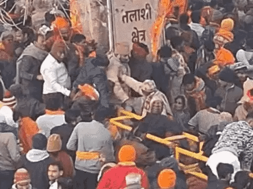 राम मंदिर में दर्शन के लिए भारी भीड़,मोदी ने लिखा- प्राण प्रतिष्ठा सालों तक याद रहेगी 42 राम मंदिर में दर्शन के लिए भारी भीड़,मोदी ने लिखा- प्राण प्रतिष्ठा सालों तक याद रहेगी December 2, 2025