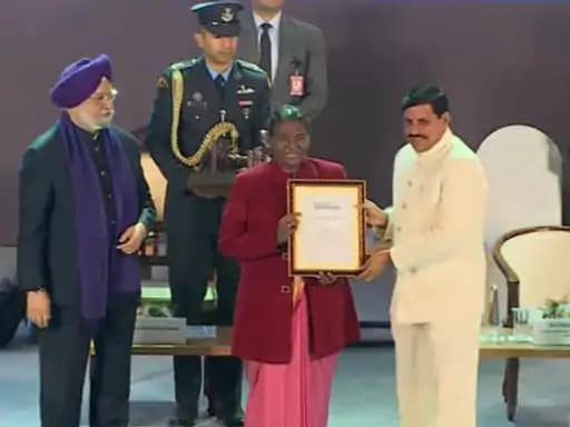 इंदौर 7वीं बार सबसे क्लीनेस्ट सिटी,इंदौर और सूरत को संयुक्त रूप से मिला अवॉर्ड.. 42 इंदौर 7वीं बार सबसे क्लीनेस्ट सिटी,इंदौर और सूरत को संयुक्त रूप से मिला अवॉर्ड.. March 1, 2026