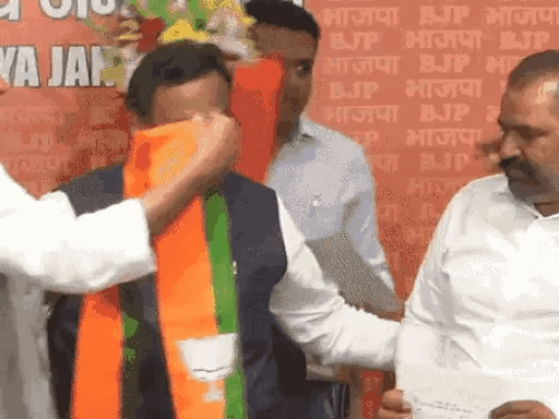 AAP सांसद रिंकू ने भाजपा जॉइन की,पार्टी के एकमात्र लोकसभा सदस्य थे, जालंधर से टिकट तय; पंजाब के विधायक ने भी पार्टी छोड़ी.. 42 AAP सांसद रिंकू ने भाजपा जॉइन की,पार्टी के एकमात्र लोकसभा सदस्य थे, जालंधर से टिकट तय; पंजाब के विधायक ने भी पार्टी छोड़ी.. November 23, 2025